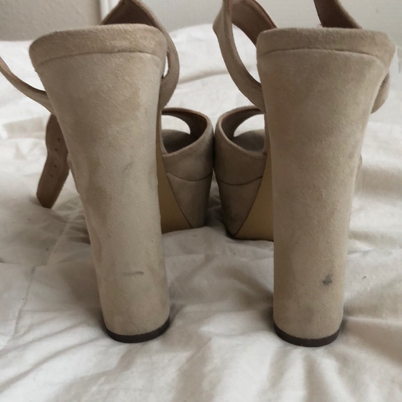 !!SOLD!! STEVE MADDEN Jillyy Platform Sandals - Picture 3 of 8